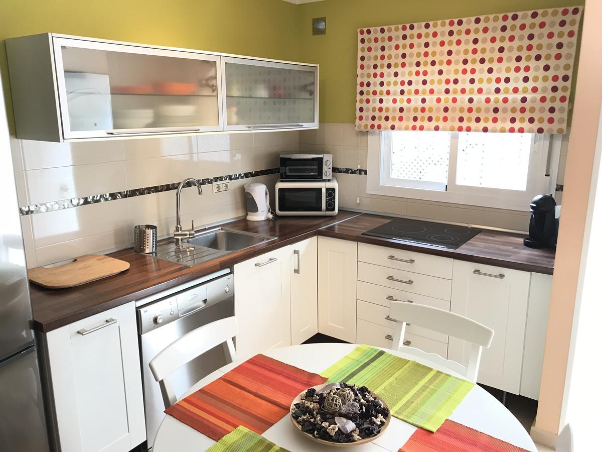 Apartamento Holidays On The Beach Торемолинос Екстериор снимка