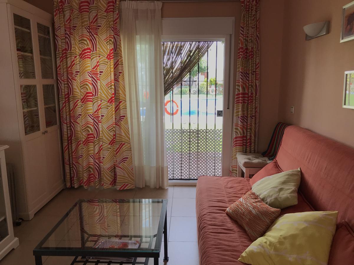 Apartamento Holidays On The Beach Торемолинос Екстериор снимка