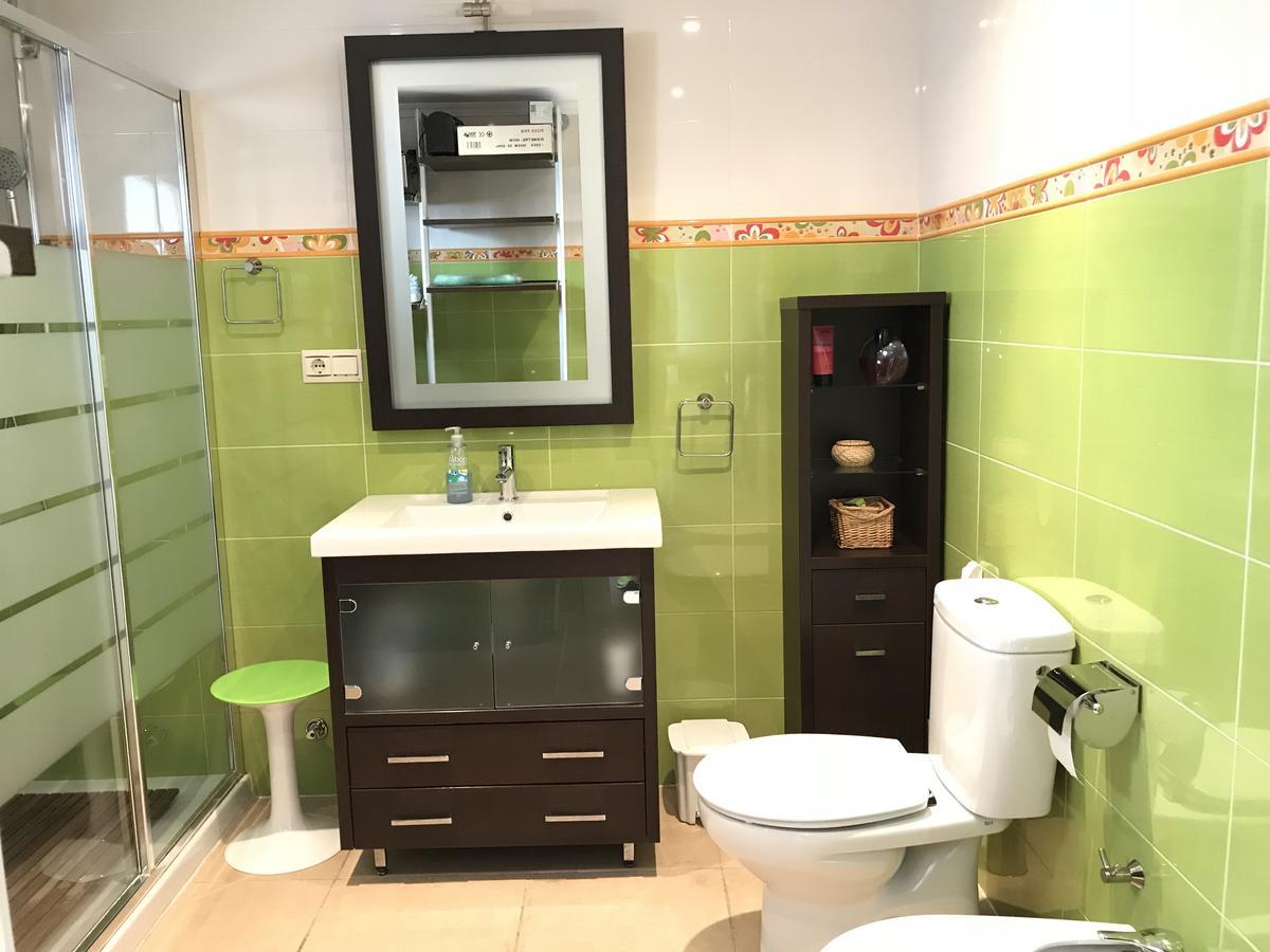 Apartamento Holidays On The Beach Торемолинос Екстериор снимка