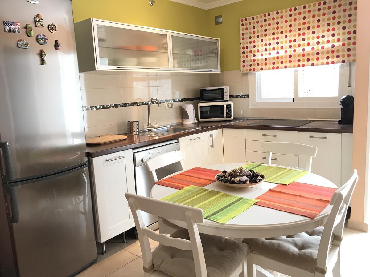 Apartamento Holidays On The Beach Торемолинос Екстериор снимка